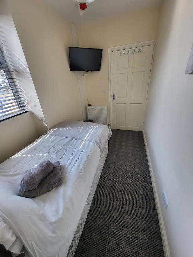 The Dublin Packet - Single Room 2 Холихед Экстерьер фото
