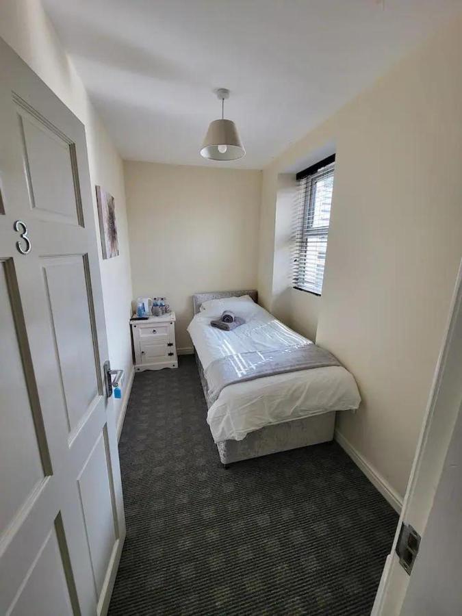 The Dublin Packet - Single Room 2 Холихед Экстерьер фото